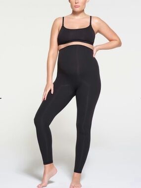 Skims Fits Everybody High-Waist Black Maternity Leggings